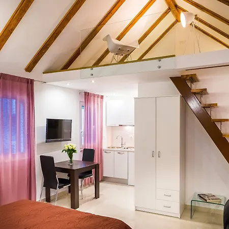 Oasis Apartment *