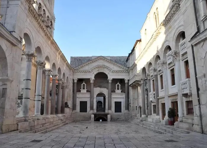 Apartment Oasis Split